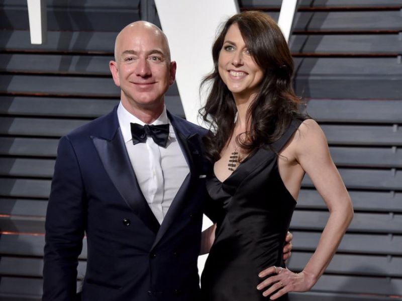 Jeff Bezos and Mackenzie Bezos