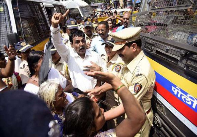 BJP leader Ravindra Kharat, family members shot dead