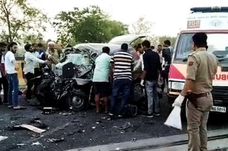 Horrific road accident in Mathura