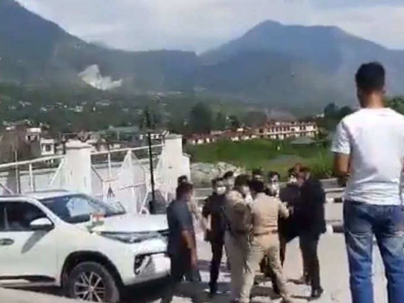 Himachal Pradesh: CM’s security officers, district cops clash in Kullu Himachal Pradesh: CM’s security officers, district cops clash in Kullu