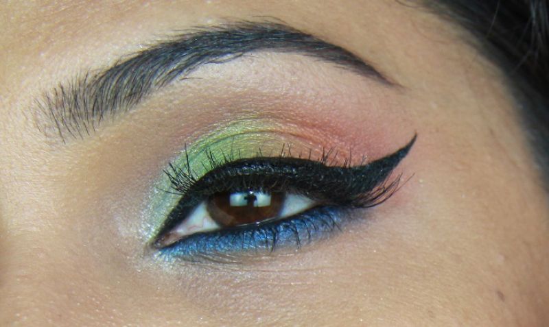 Tricolour Makeup