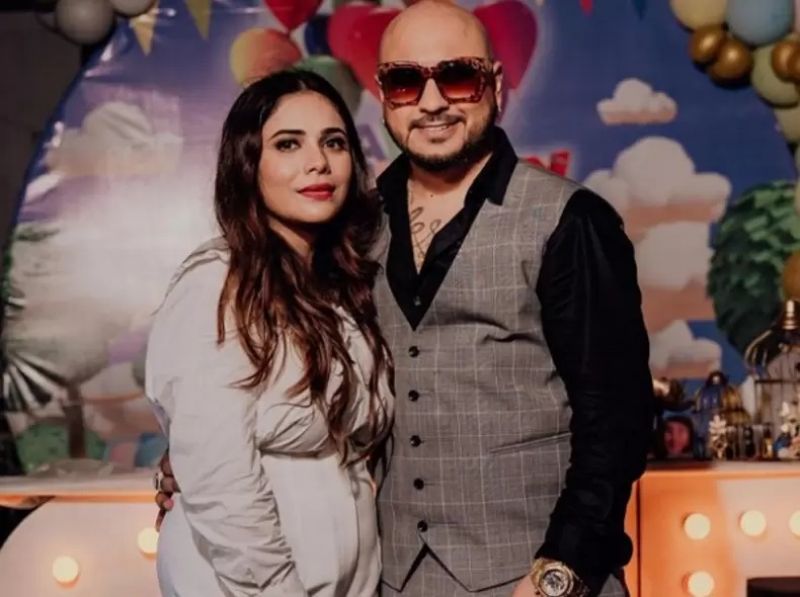 B praak and his wife B praak and his wife