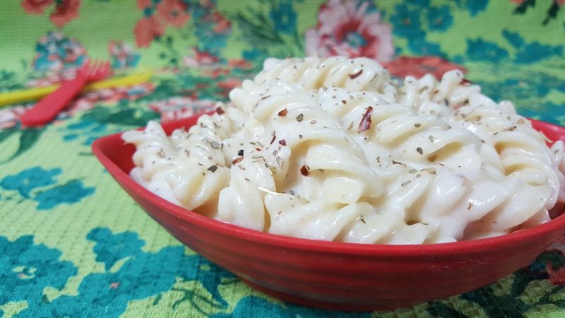 White sauce pasta
