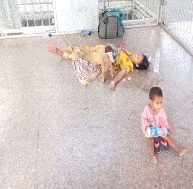 2-year-old daughter saves unconscious mother