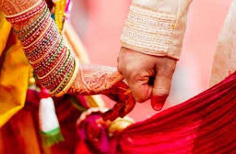 World trend of traditional marriage decreasing in india