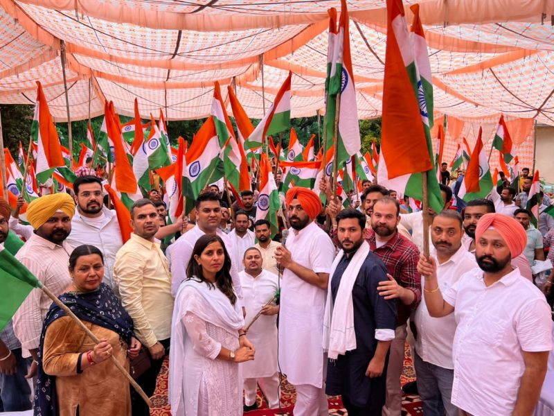 Punjab Youth Congress celebrated the Foundation Day of Youth Congress by taking out the Tricolor Yatra Punjab Youth Congress celebrated the Foundation Day of Youth Congress by taking out the Tricolor Yatra