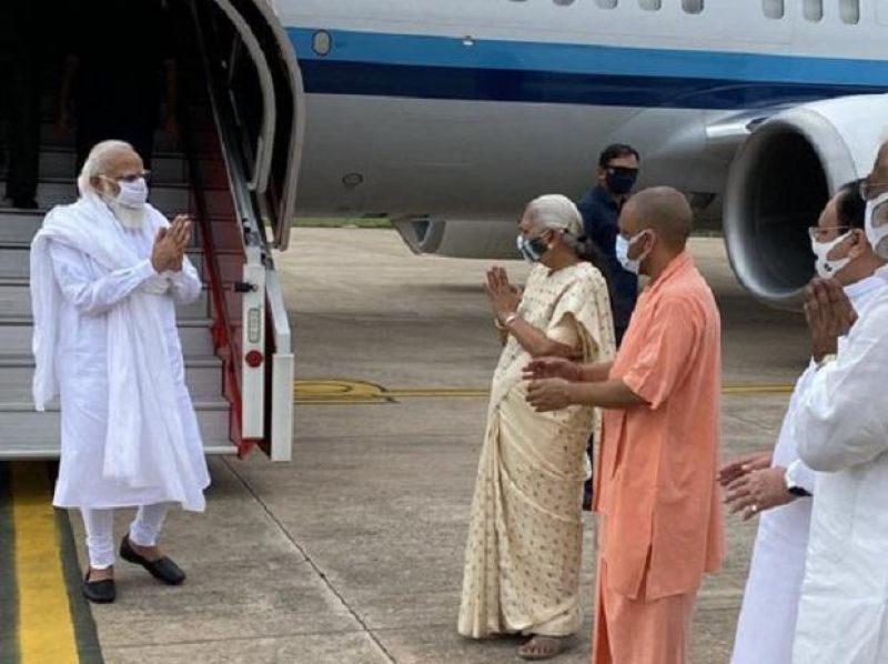 PM Modi arrives Lucknow