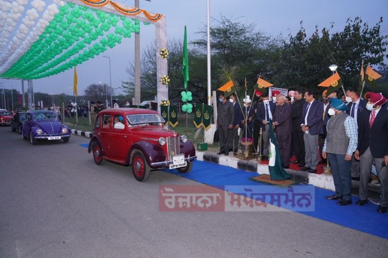 Governor Banwarilal Purohit inaugurated the Iconic Week program