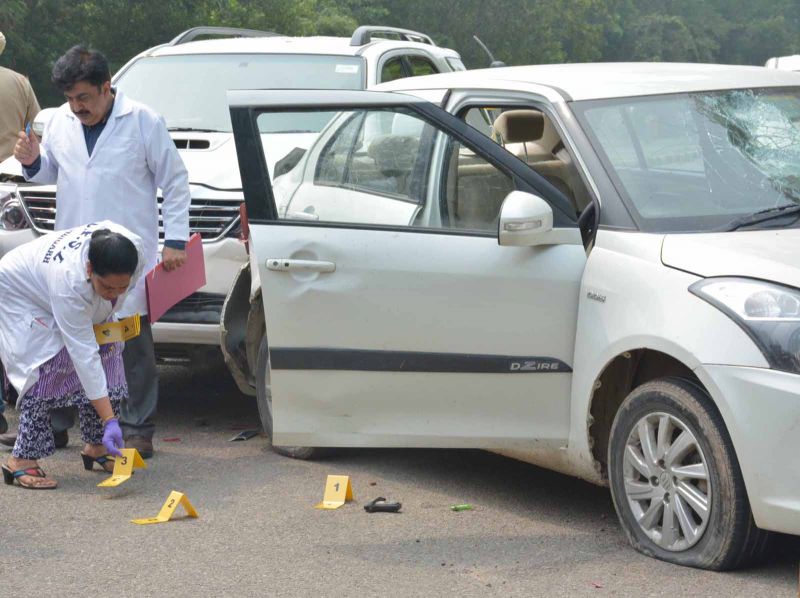 Investigating Crime Scene  Investigating Crime Scene