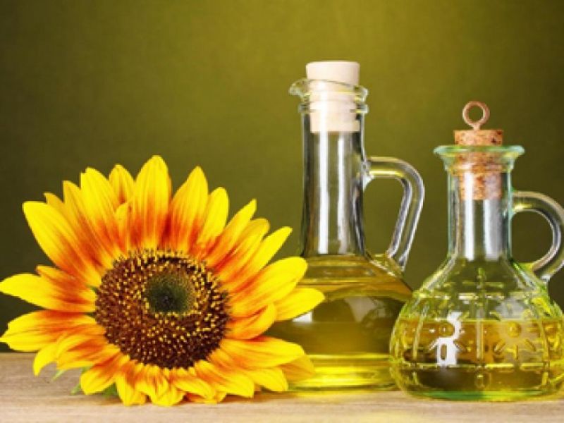 Crude sunflower oil