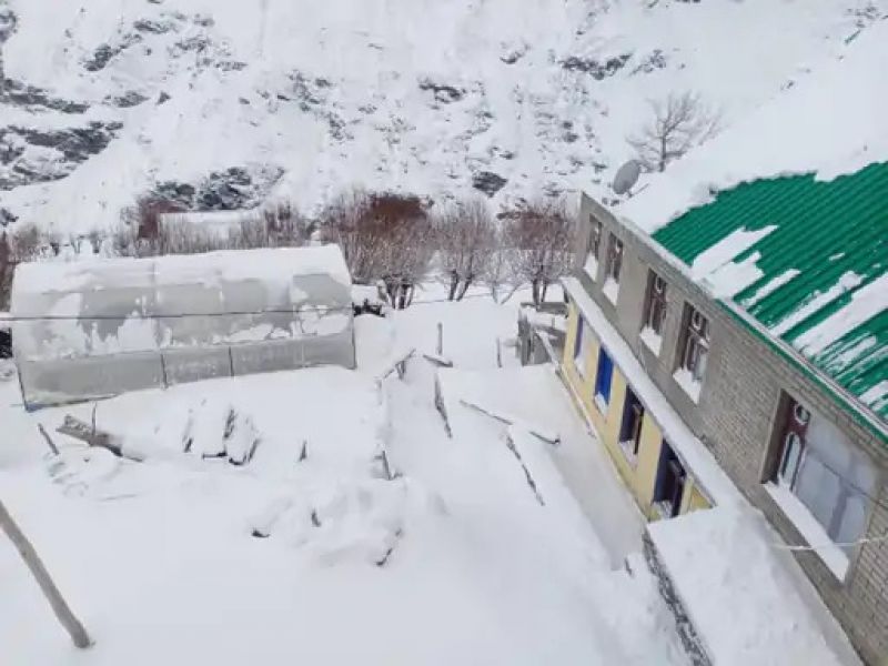  Beautiful pictures of Himachal Pradesh mountains covered with snow