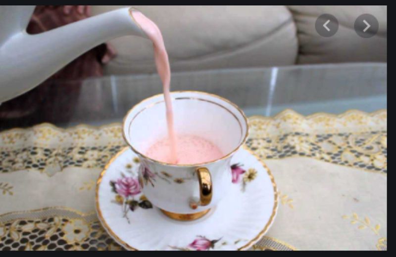 Kashmiri pink tea 