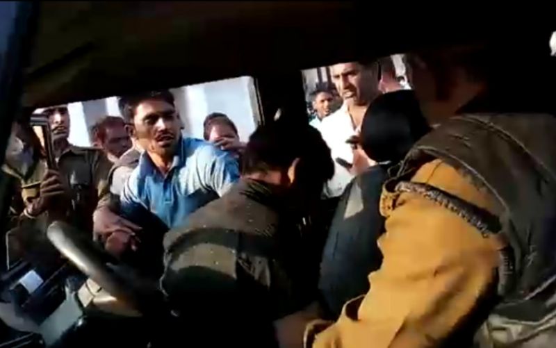 mob beats man to death 