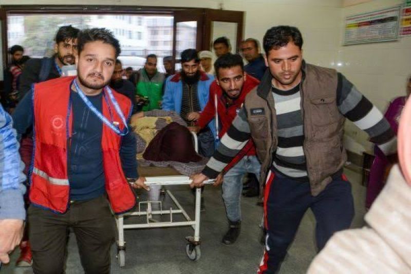 19 injured in grenade explosion in Sopore