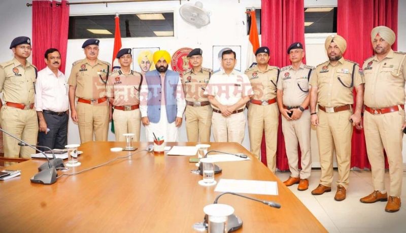 CM Bhagwant Mann Meeting With Senior Police Officials