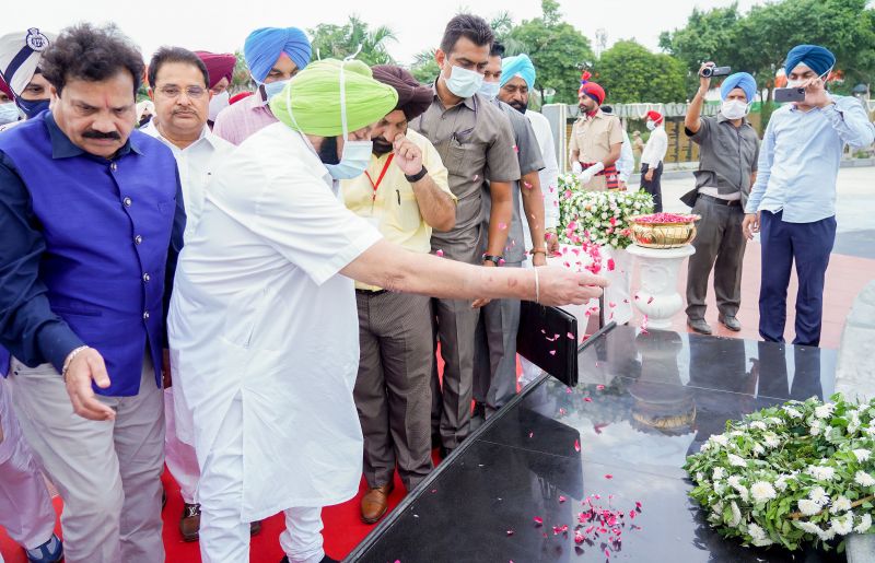  Amarinder inaugurates Jallianwala Bagh centenary memorial park
