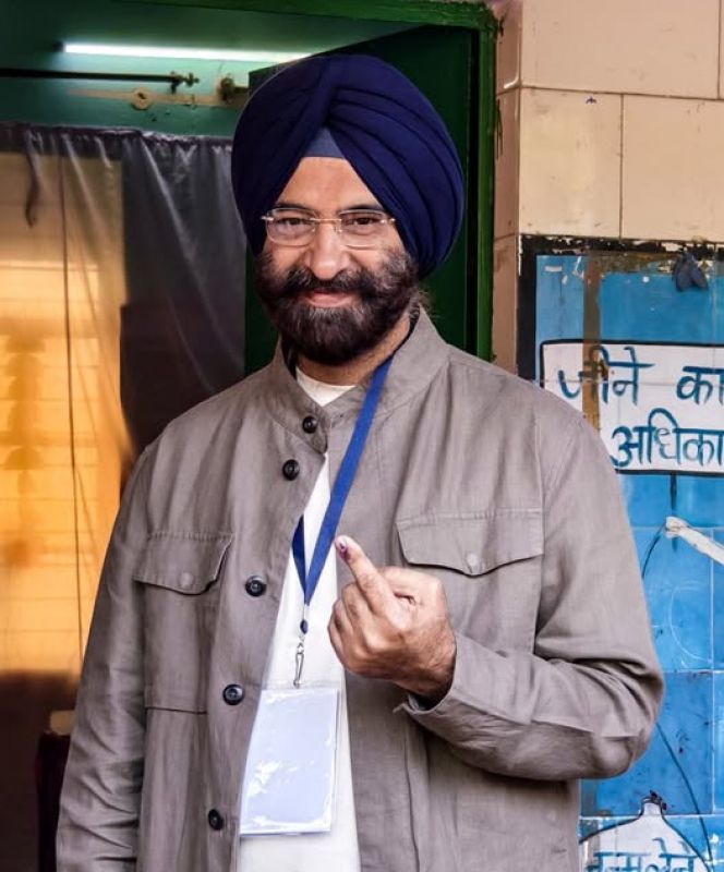 Manjinder Singh Sirsa casts vote Manjinder Singh Sirsa casts vote