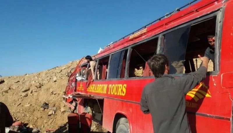26 killed, 13 injured in Pakistan bus accident