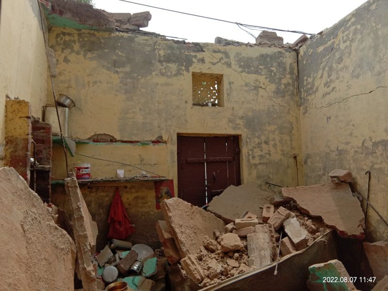 A two-year-old child died due to the collapse of the roof in Bathinda