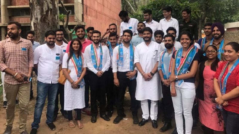 14 youths from  england came india