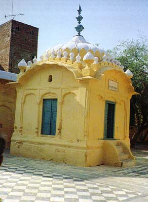 Pakistan seals Gurdwara Shaheed Bhai Taru Singh amid land dispute