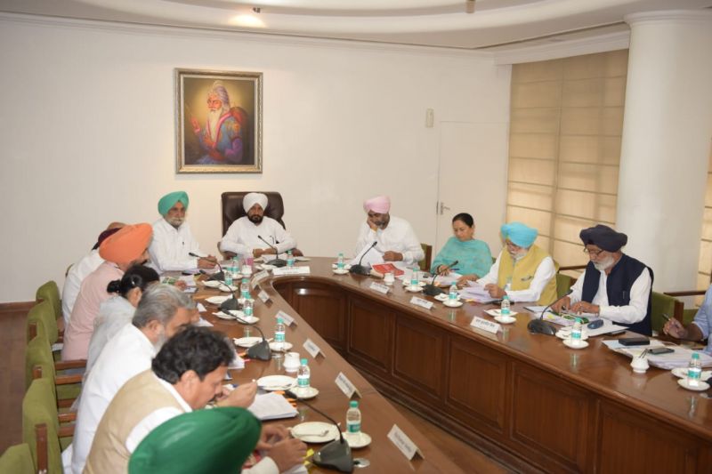 Razia Sultana attends Punjab Cabinet meeting