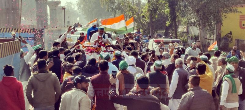 Farmers vacate Delhi's Ghazipur border