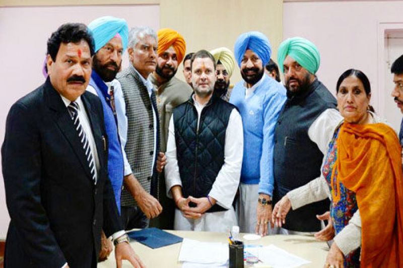 Raj Kumar Verka with Rahul Gandhi