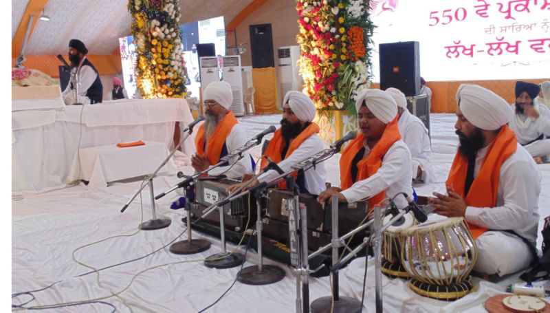 Kirtan darbar at Sultanpur Lodhi Kirtan darbar at Sultanpur Lodhi