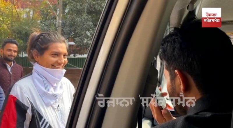 A girl seeks driver's job in Punjab Roadways, Raja Waring recommends department