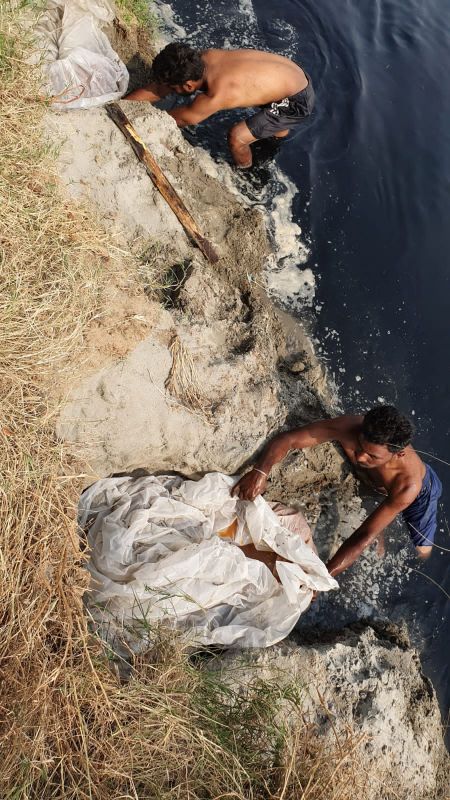 Punjab Excise team unloads 2.80 lakh kg and destroys 100 liters of illicit liquor Punjab Excise team unloads 2.80 lakh kg and destroys 100 liters of illicit liquor