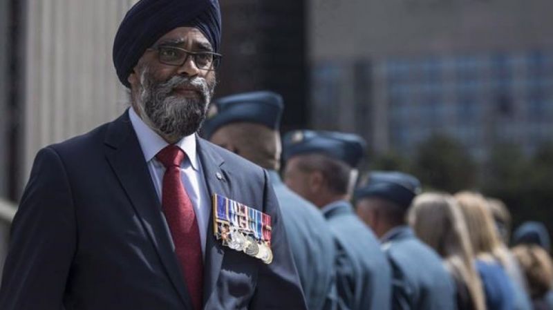 Montreal police force to allow turbans and hijabs