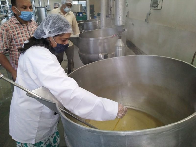  P.A.U. Shares apple processing technology with private company