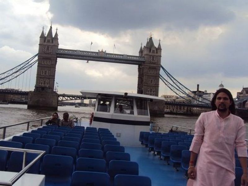 Yoga Guru Anand Giri 