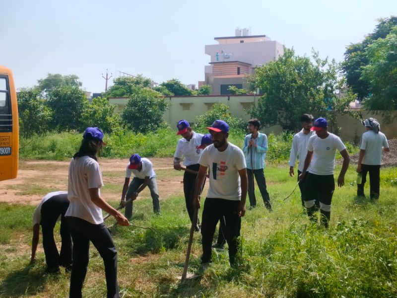 Swachhta Hi Seva Campaign 2023 organized by Sri Guru Gobind Singh College Swachhta Hi Seva Campaign 2023 organized by Sri Guru Gobind Singh College