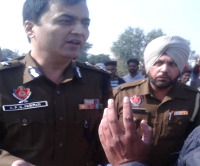 ਪੁਲਿਸ ਅਧਿਕਾਰੀ