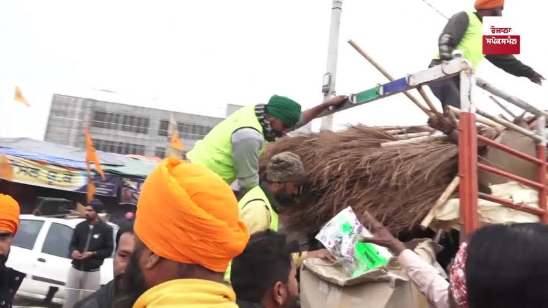 Youths arrive in Delhi with brooms and wipers truck 