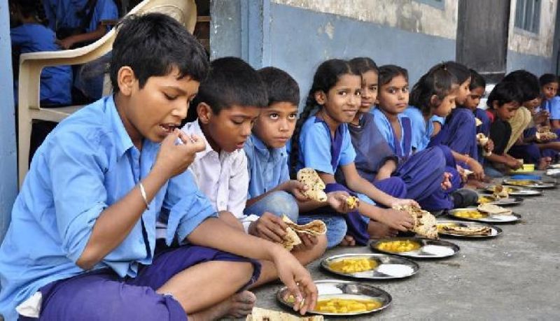 Child daily go to school for mid day meal