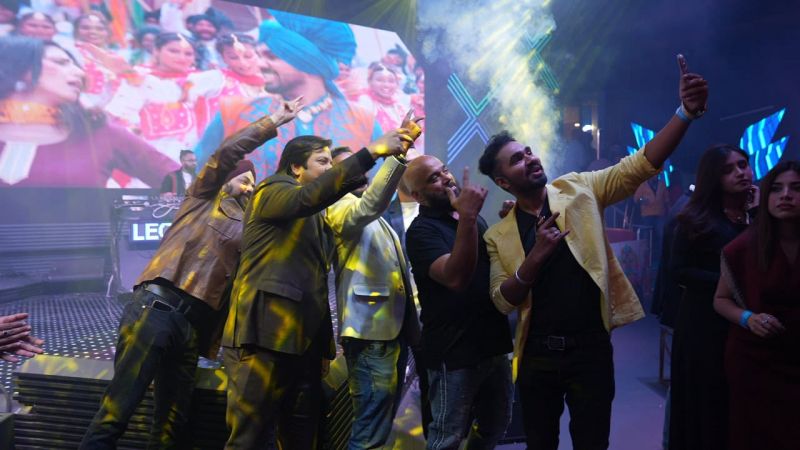 Film Kulche Chole Team charges up Dubai with their Bhangra Track