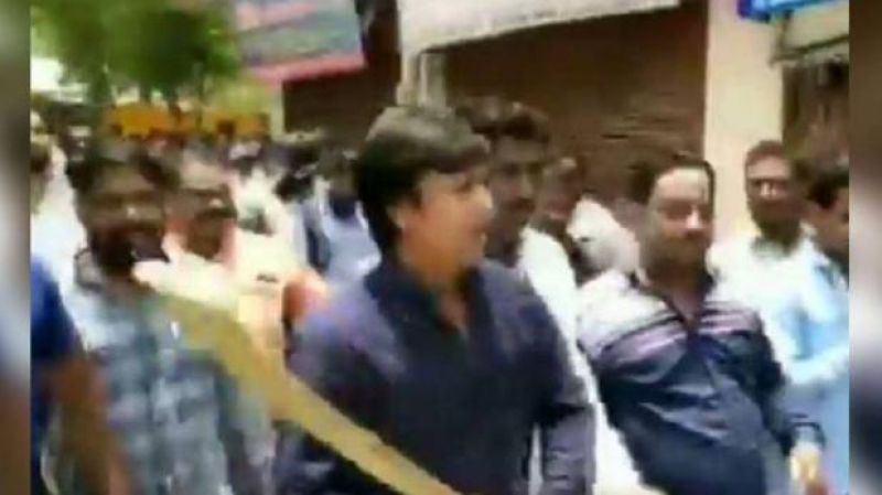 Indore BJP MLA Akash Vijayvargiya thrashes civic officer