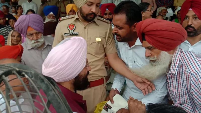 Freedom fighters refuse to take honor