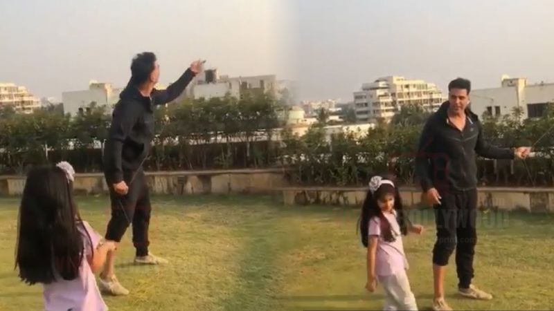 Akshay Kumar And daughter Nitara Fly Kites