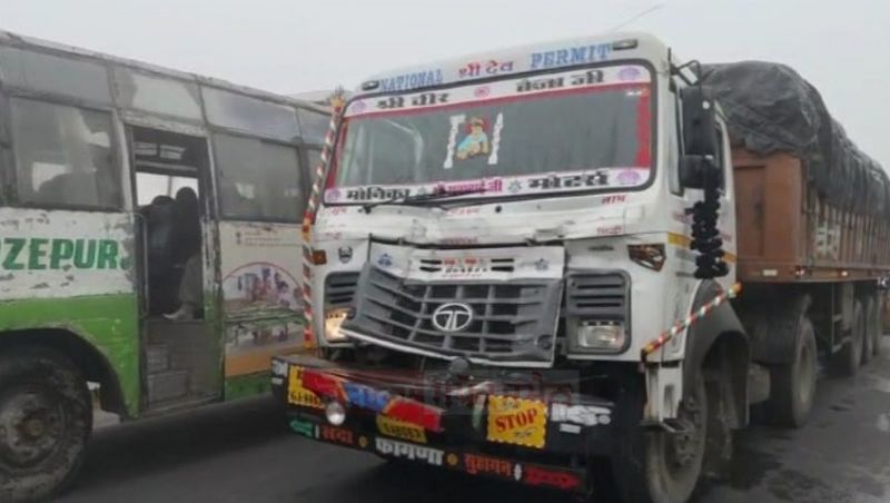 Fazilka Flyover Vehicles Collide