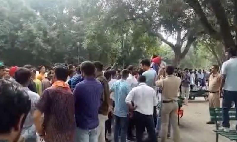 Student Organizations clash at Punjab University about Article 370