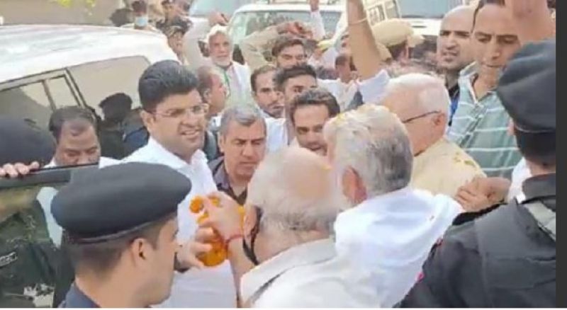 Farmers gathered against Dushyant Chautala in Jind