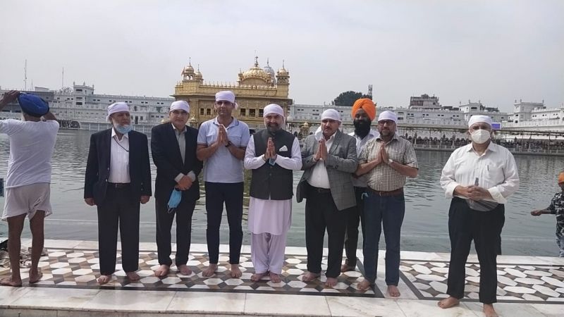 A 7-member delegation of Pakistan Water Resources Commission paid obeisance at Darbar Sahib