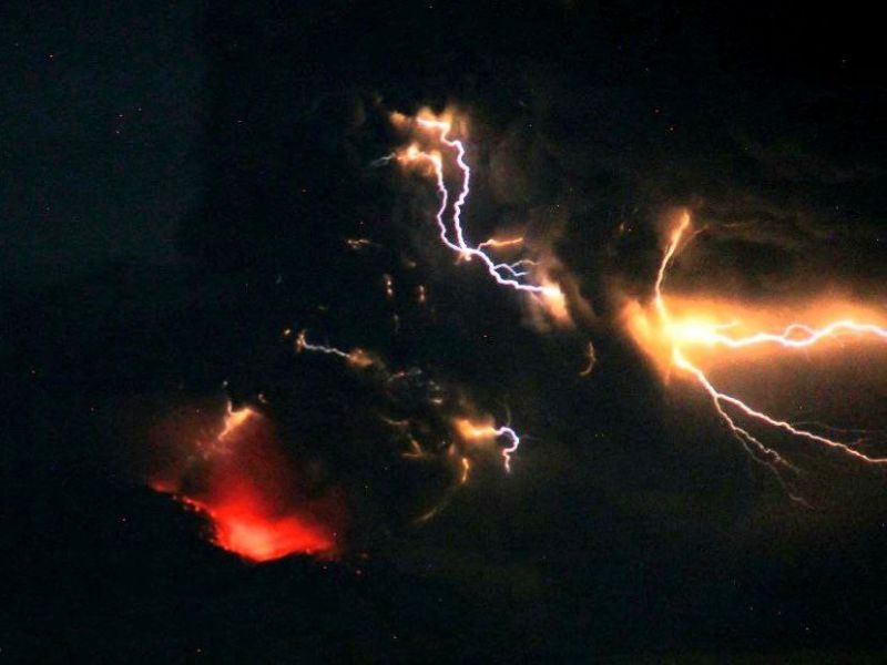 A Powerful eruption of the Shiveluch volcano, accompanied by volcanic lightning. A Powerful eruption of the Shiveluch volcano, accompanied by volcanic lightning.