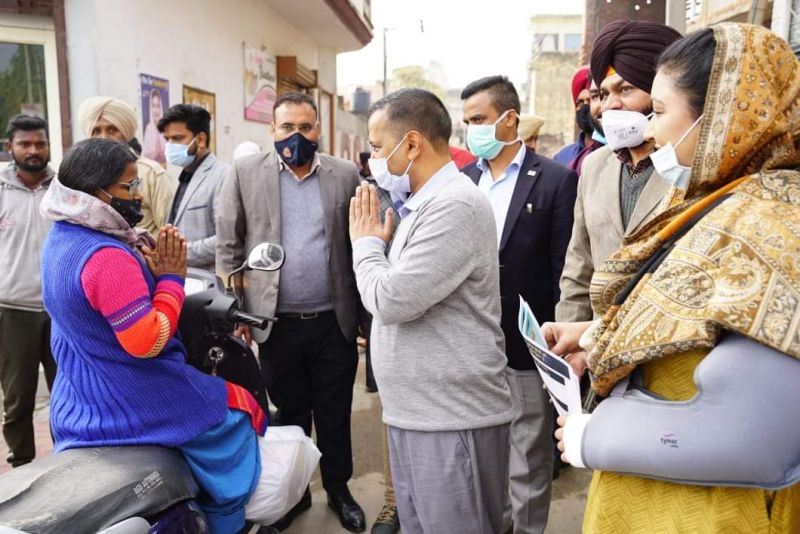 Kejriwal launches door-to-door campaign from Kharar for Assembly elections