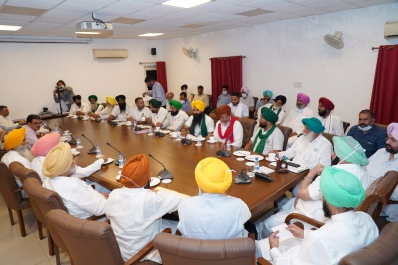 Punjab government has increased the price of sugarcane by Rs 35