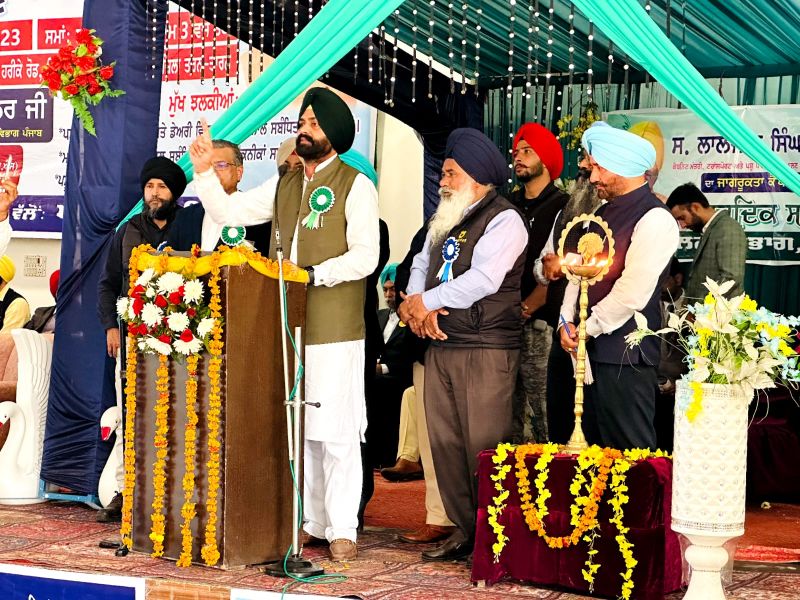 Laljit Singh Bhullar addressing livestock farmers